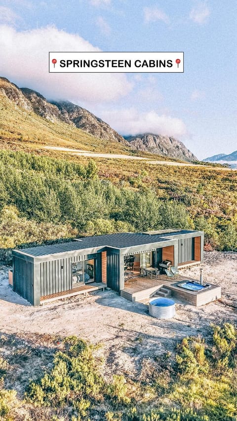 Property building, Day, Natural landscape, Mountain view
