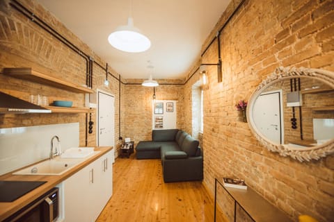 Kitchen or kitchenette, Living room
