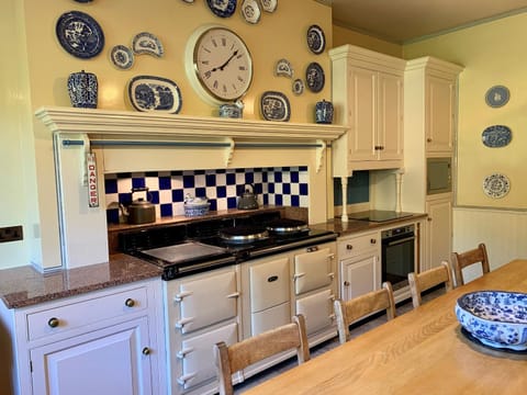 Property building, Kitchen or kitchenette