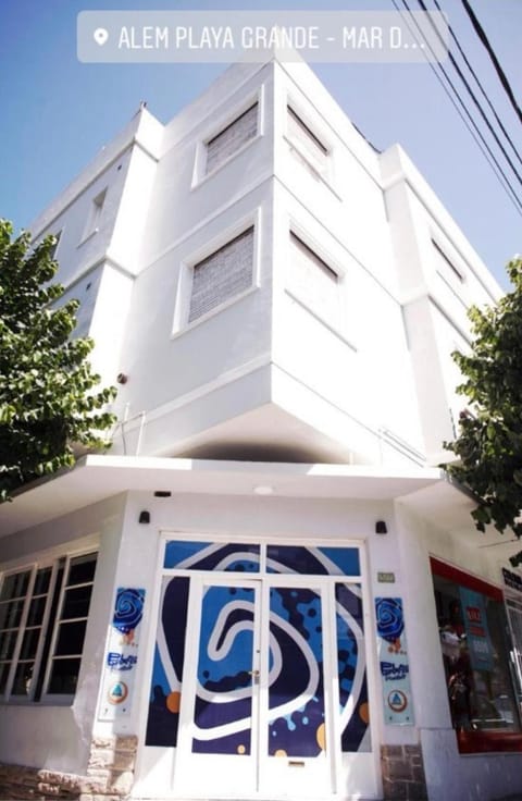 Property building, Facade/entrance, Lobby or reception