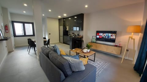 TV and multimedia, Living room, Seating area