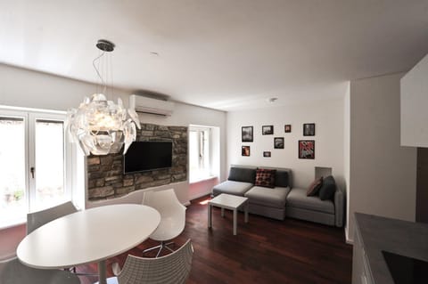 Historic center shelter Apartment in Piran