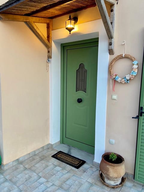 Family D 3 bedroom house with BBQ&Patio in huge estate! Villa in Argolis, Greece