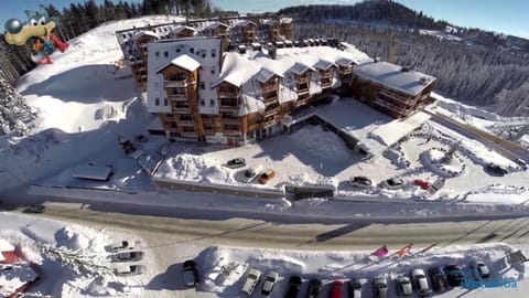 Property building, Winter, Location