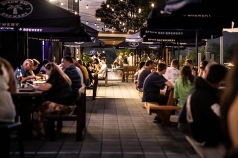 Restaurant/places to eat, Lounge or bar, Lounge or bar