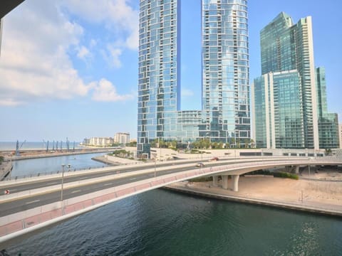 Wonderful two bed room with full marina view Apartment in Dubai