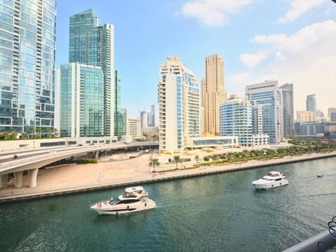 Wonderful two bed room with full marina view Apartment in Dubai