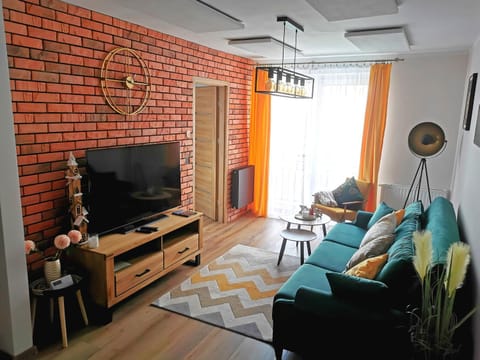 Communal lounge/ TV room, TV and multimedia, Living room, Seating area