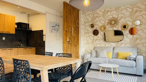 Living room, Dining area