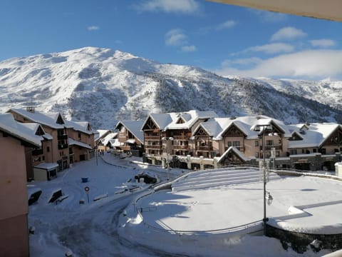 Property building, Winter, Balcony/Terrace, Mountain view