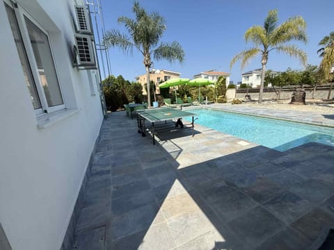 Villa Coralia Gardens 1km From Coral Bay Beach Villa in Peyia