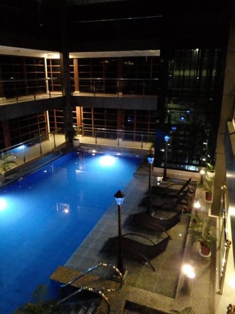 Swimming pool