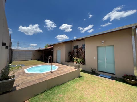 Property building, Garden, Swimming pool
