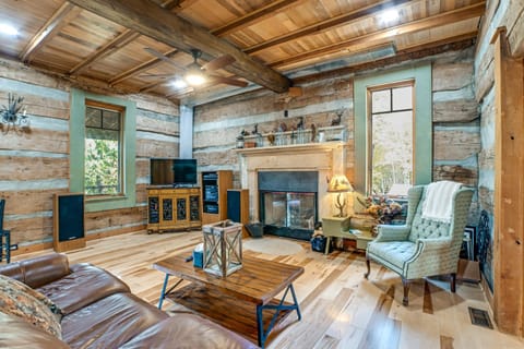 Kentucky Lake Views Cozy Cabin in Waverly! Cabin in Tennessee