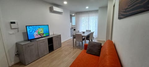 TV and multimedia, Seating area