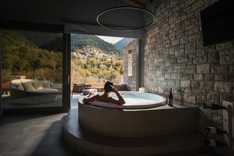 Hot Tub, Mountain view