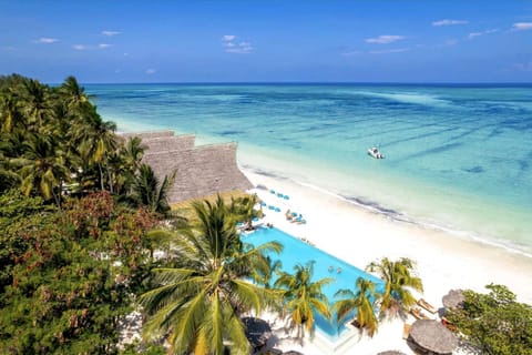 Property building, Restaurant/places to eat, Natural landscape, Sea view, Swimming pool
