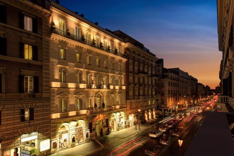 Property building, Facade/entrance, City view, Location