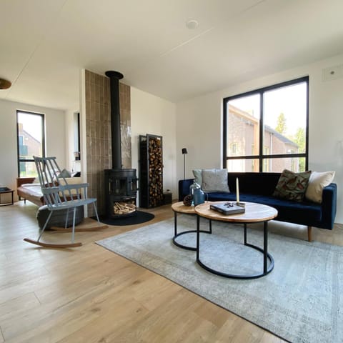 Living room, Seating area, fireplace