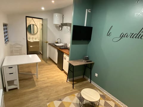 LE PATIO Studio-Terrasse Montbeliard-Centre Apartment in Montbéliard