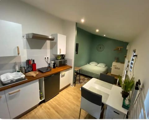 LE PATIO Studio-Terrasse Montbeliard-Centre Apartment in Montbéliard