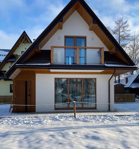 Property building, Facade/entrance, Winter, View (from property/room)