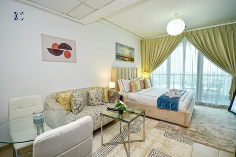 Bed, Living room, Photo of the whole room, Seating area, Bedroom