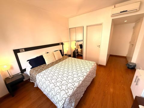 Bed, Bedroom, wardrobe, air conditioner