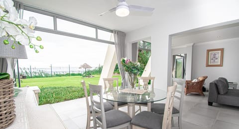 Patio, Dining area