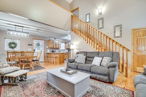 Spacious Home in Helen with Porch and Balcony! House in Helen