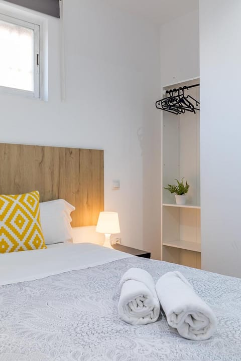 Bed, Photo of the whole room, Bedroom, towels, wardrobe