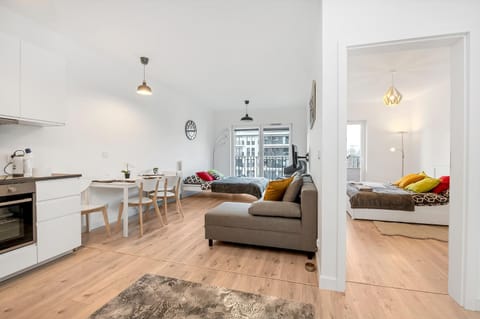 Seating area, Dining area, Bedroom