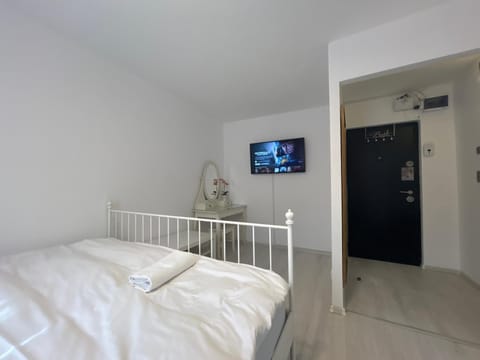 TV and multimedia, Bedroom