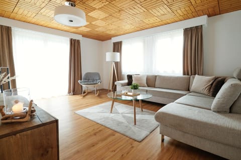 Balcony/Terrace, Living room, locker