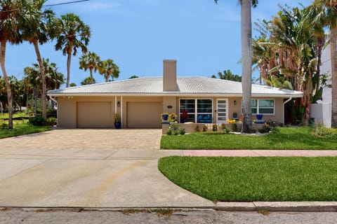 Anything Is Possible House in Saint Armands Key