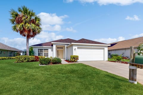 Breezy Beachwalk House in Iona