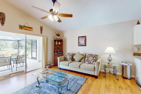 Breezy Beachwalk House in Iona