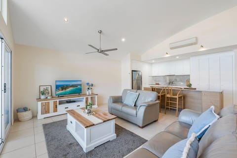TV and multimedia, Living room, air conditioner