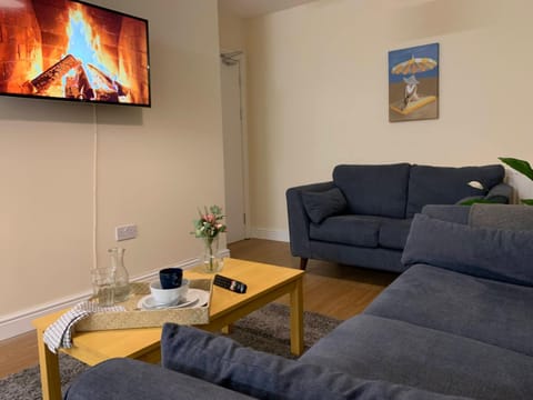 Communal lounge/ TV room