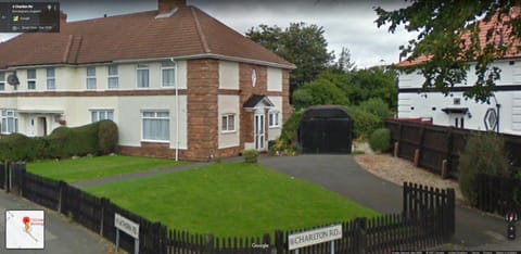 Property building, Garden, Parking