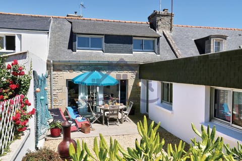 Property building, Patio