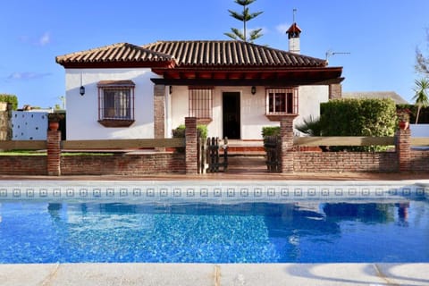 Property building, Swimming pool, Swimming pool