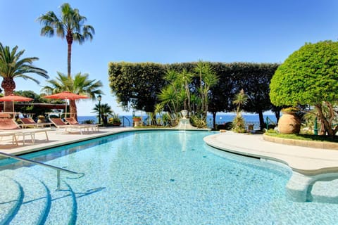On site, Garden view, Sea view, Swimming pool
