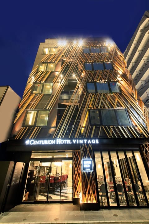 Restaurant/places to eat, Facade/entrance