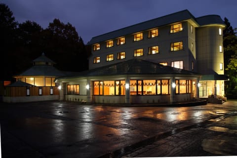 Facade/entrance, Night