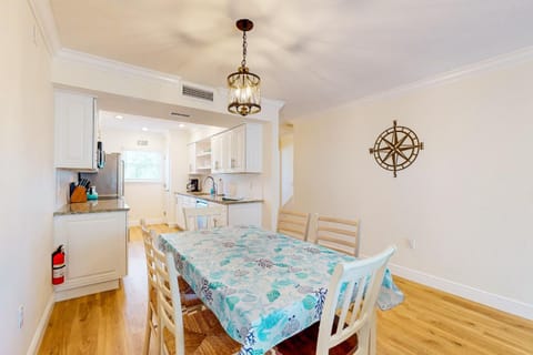 Bay View Villas #118 House in Indian Shores