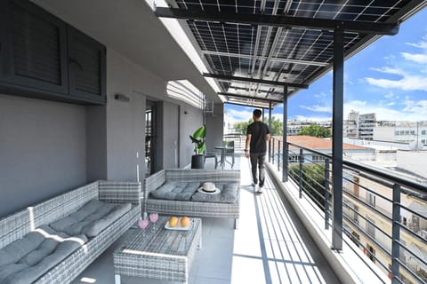 Patio, Day, View (from property/room), Balcony/Terrace, Seating area, Dining area
