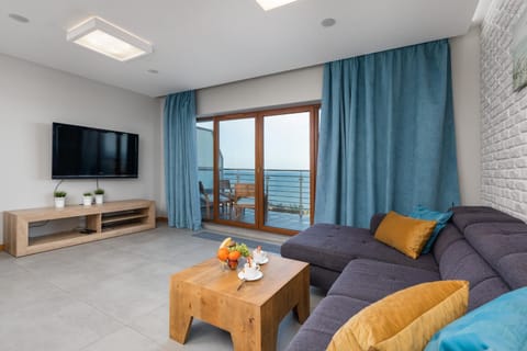 TV and multimedia, Living room, Sea view