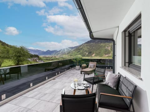 Apart Painting Apartment in Uderns