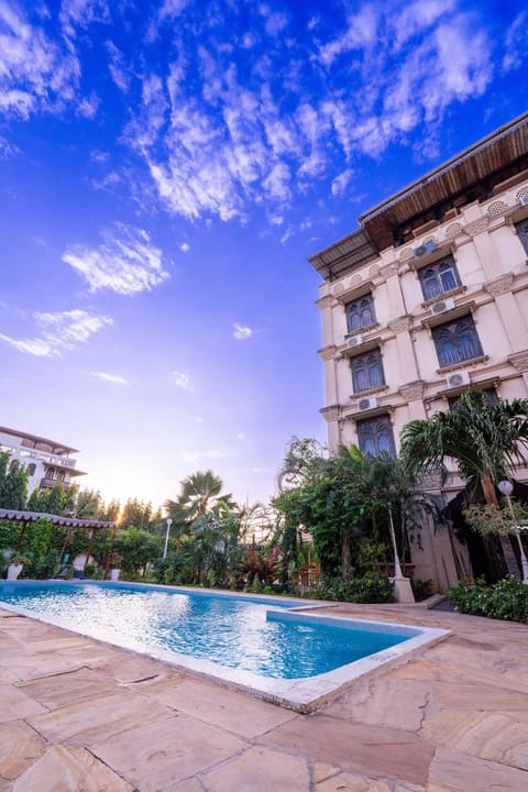 Property building, Swimming pool